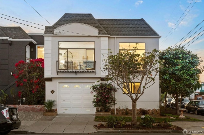 Welcome to this light-filled single-family home, ideally - Beach Home for sale in San Francisco, California on Beachhouse.com