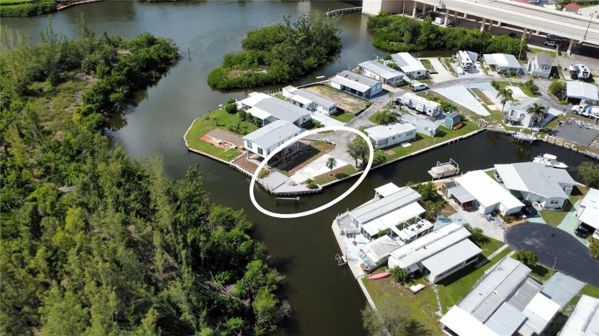 WELCOME TO PARADISE. Mobile home lot with an excellent view on 2 - Beach Lot for sale in Venice, Florida on Beachhouse.com