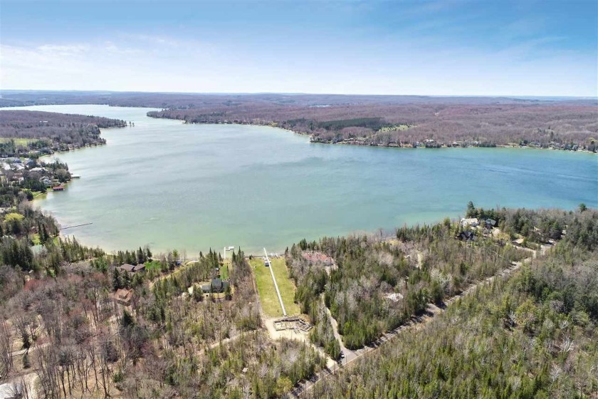 Amazing waterfront lot tucked neatly in the bay of the northeast - Beach Lot for sale in Petoskey, Michigan on Beachhouse.com