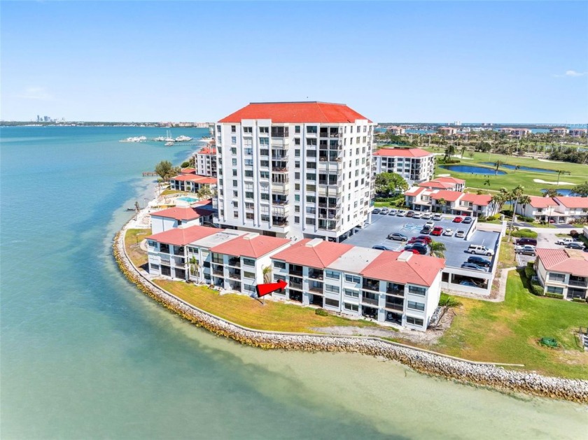 Under contract-accepting backup offers. Million-Dollar - Beach Condo for sale in St. Petersburg, Florida on Beachhouse.com