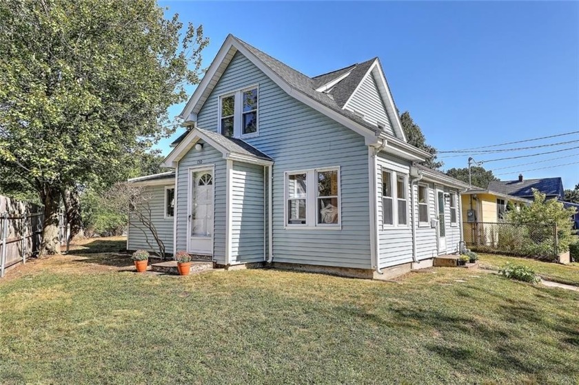 This sunny water view home offers a great opportunity in an - Beach Home for sale in East Providence, Rhode Island on Beachhouse.com