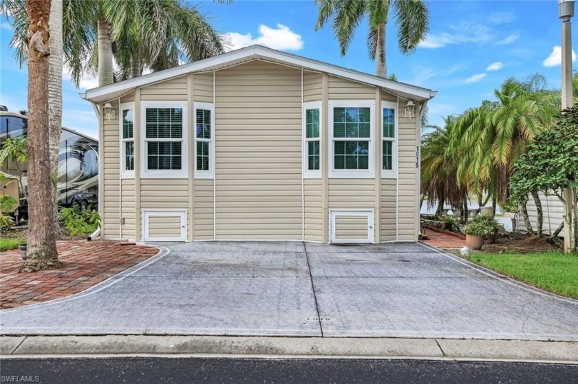 This is a newer manufactured home, TURNKEY FURNISHED and - Beach Home for sale in Naples, Florida on Beachhouse.com