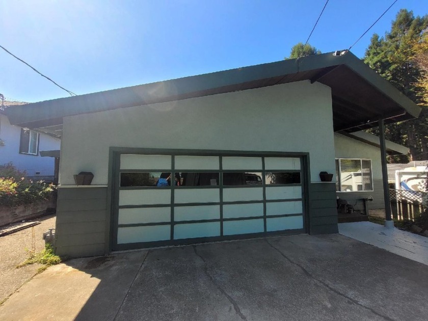 Charming ranch-style home nestled in the desirable sunny Cutten - Beach Home for sale in Eureka, California on Beachhouse.com