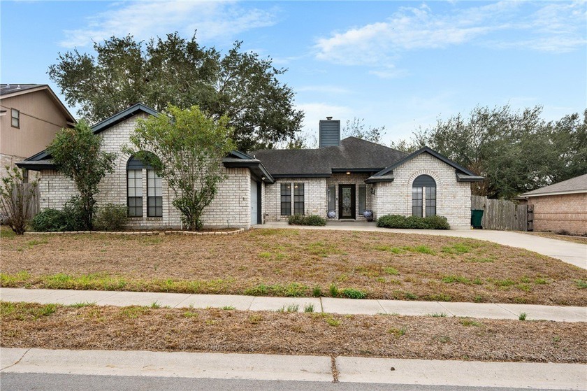 Located in wood river. where homes are different. On rolling - Beach Home for sale in Corpus Christi, Texas on Beachhouse.com