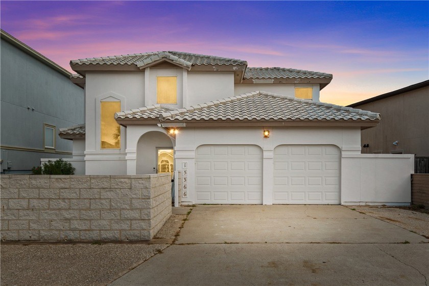 Don't miss out on this stunning home with breathtaking views! - Beach Home for sale in Corpus Christi, Texas on Beachhouse.com