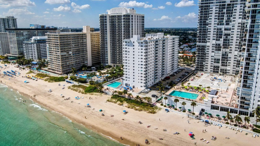 The best deal in town in the perfect location! The prestigious - Beach Condo for sale in Fort Lauderdale, Florida on Beachhouse.com