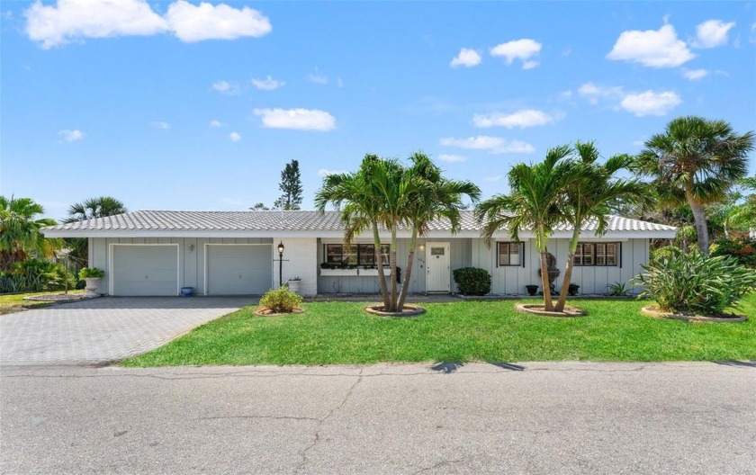 One or more photo(s) has been virtually staged. PRICE - Beach Home for sale in Longboat Key, Florida on Beachhouse.com