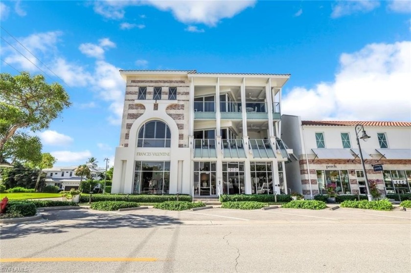 This exceptional residence is perfectly located in the heart of - Beach Home for sale in Naples, Florida on Beachhouse.com