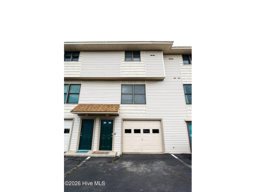 This 2-bedroom,2.5 baths, get away sits oceanside in the - Beach Townhome/Townhouse for sale in Kitty Hawk, North Carolina on Beachhouse.com