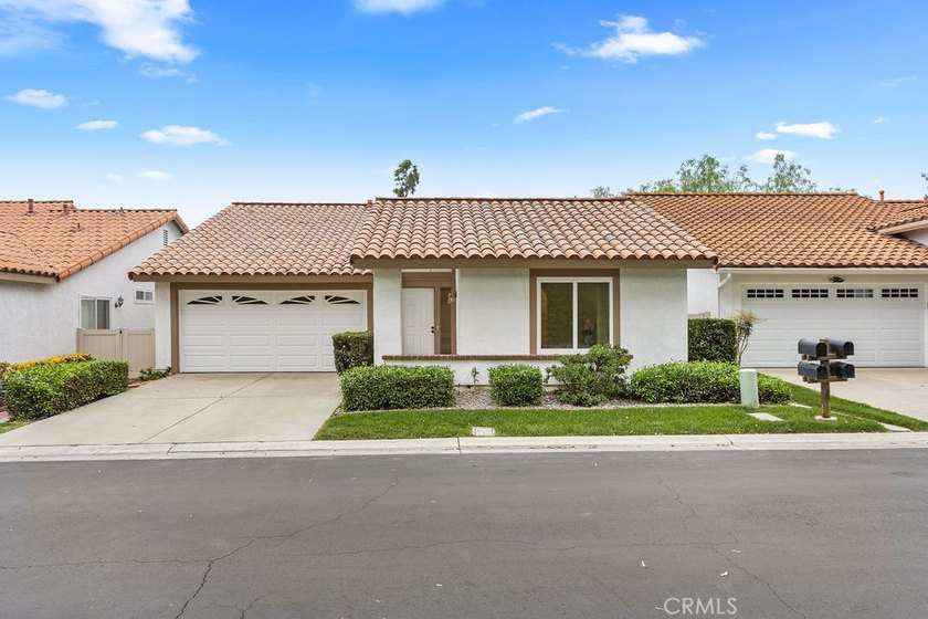 Welcome to 28133 Via Espinoza, a beautifully updated - Beach Home for sale in Mission Viejo, California on Beachhouse.com