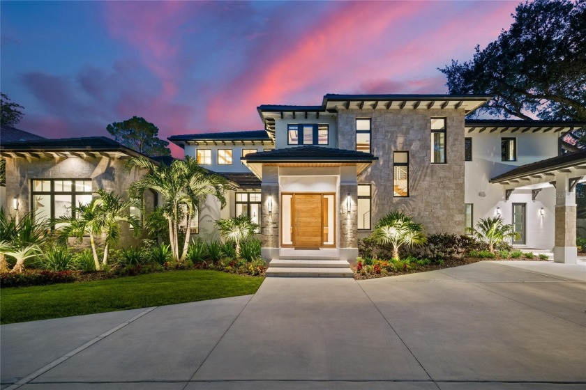 1005 Siwanoy is a rare opportunity to own a newer construction - Beach Home for sale in Tampa, Florida on Beachhouse.com