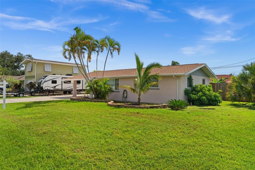 Say Hello To A Good Buy! * A-rated School District * NEW ROOF - Beach Home for sale in Venice, Florida on Beachhouse.com