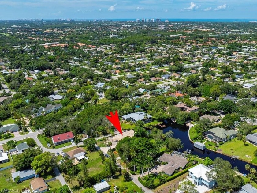 Beautiful Rio Vista homesite *on the basin*! Large third acre - Beach Lot for sale in Bonita Springs, Florida on Beachhouse.com