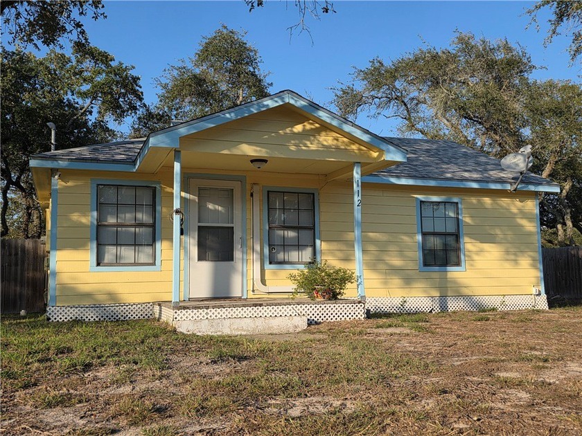TWO FURNISHED HOMES FOR THE PRICE OF ONE! LIVE IN ONE, PAY YOUR - Beach Home for sale in Rockport, Texas on Beachhouse.com