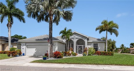 Fabulous Ibis 2 Model home with 2 bedrooms plus a den pool home - Beach Home for sale in North Fort Myers, Florida on Beachhouse.com