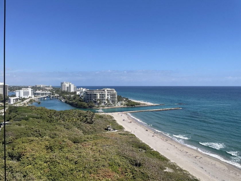 UPDATED FURNISHED 17TH FLOOR OCEANFRONT CONDO FEATURING UNIQUE - Beach Condo for sale in Boca Raton, Florida on Beachhouse.com