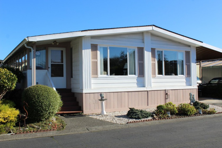 Very well cared for home in McKinleyville's Ocean West Senior - Beach Home for sale in Mckinleyville, California on Beachhouse.com