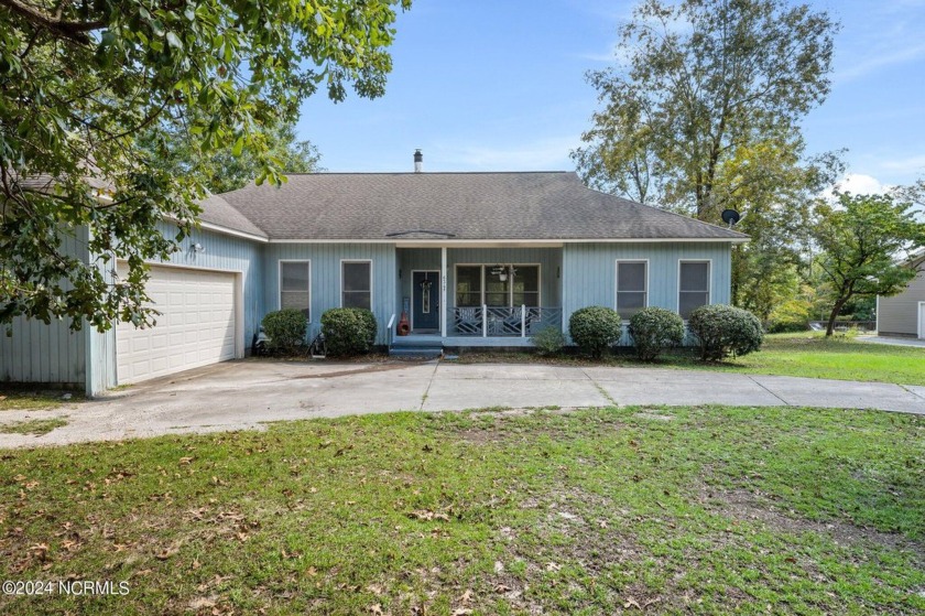 Single level 3-bedroom 2-bath home in the well-established Olde - Beach Home for sale in Hampstead, North Carolina on Beachhouse.com