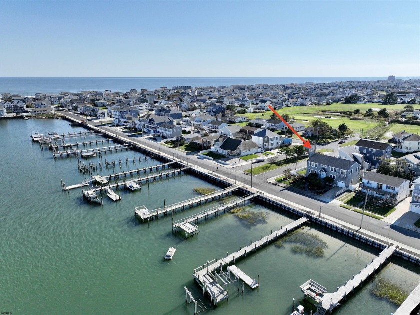Amazing tranquil bay views from this traditional & spacious - Beach Home for sale in Brigantine, New Jersey on Beachhouse.com