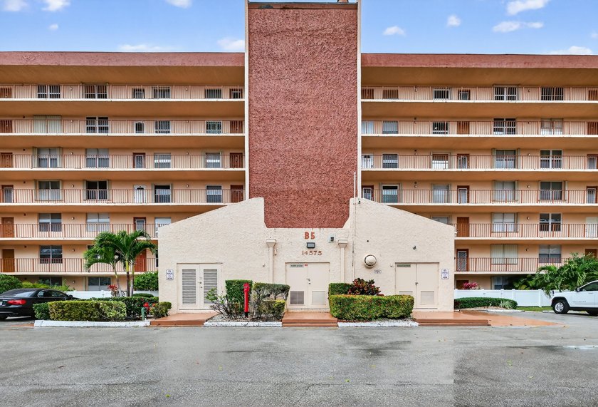 Experience panoramic lake views & unforgettable sunset skies - Beach Condo for sale in Delray Beach, Florida on Beachhouse.com