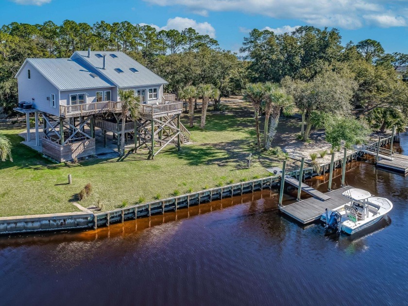 Contemporary spotless home that is bright and airy with - Beach Home for sale in Crawfordville, Florida on Beachhouse.com