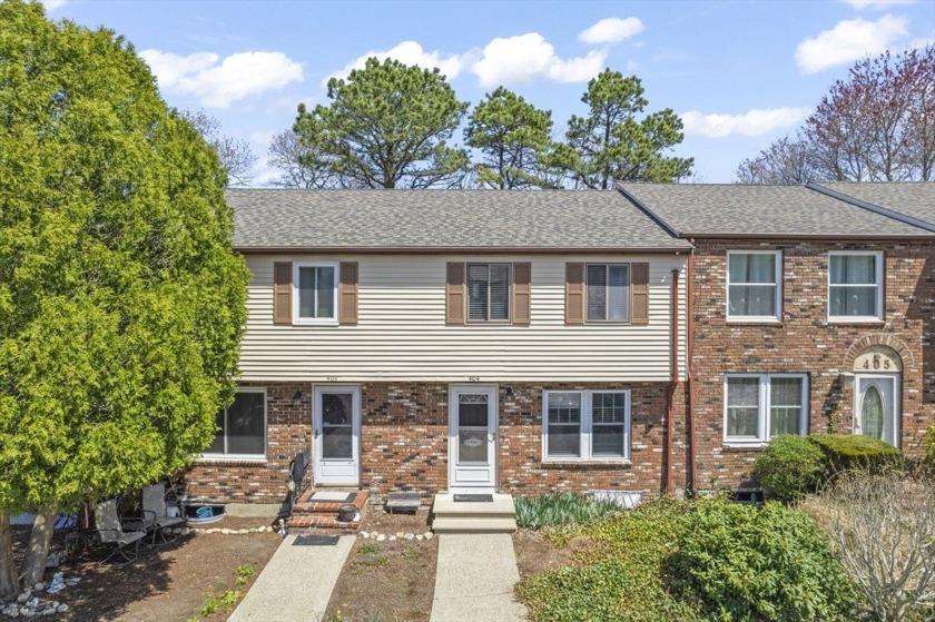 Welcome to this beautifully updated 2-bedroom, 2-bathroom middle - Beach Condo for sale in Bourne, Massachusetts on Beachhouse.com