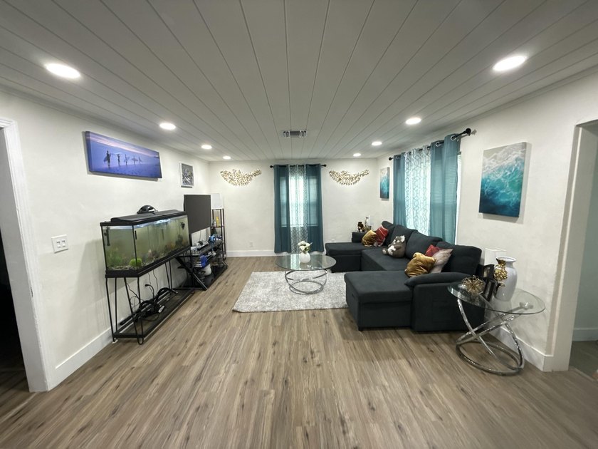 Beautifully renovated 2-bedroom, 1-bath single-family home - Beach Home for sale in West Palm Beach, Florida on Beachhouse.com