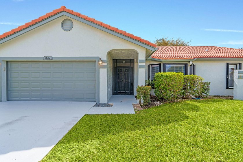 Beautifully renovated 3/2/2 CBS home located in the highly - Beach Home for sale in Lake Worth, Florida on Beachhouse.com