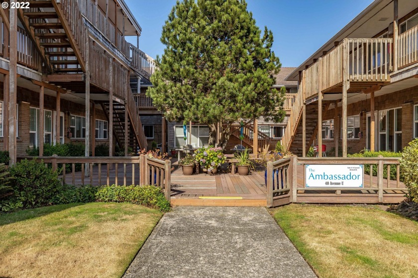 They say great things come in small packages. This quaint studio - Beach Condo for sale in Seaside, Oregon on Beachhouse.com