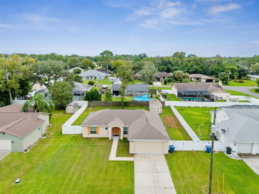 AFFORDABLE NEWER HOME!! MOVE-IN READY!! Built in 2019!! This - Beach Home for sale in Spring Hill, Florida on Beachhouse.com