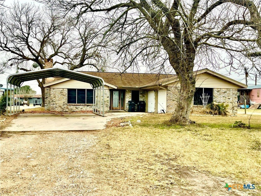 Welcome home to your 3 bedroom 2 bathroom 2 car garage home on - Beach Home for sale in Port Lavaca, Texas on Beachhouse.com