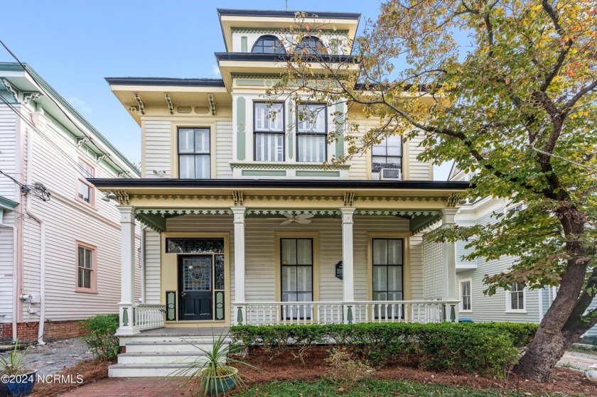 Welcome to the Hansen House, a circa 1882 Italianate home with a - Beach Home for sale in Wilmington, North Carolina on Beachhouse.com