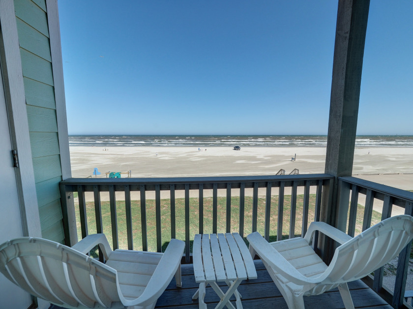 BEACHFRONT LOCATION, HEATED POOL, & HOT TUB. - Beach Vacation Rentals in Corpus Christi, Texas on Beachhouse.com