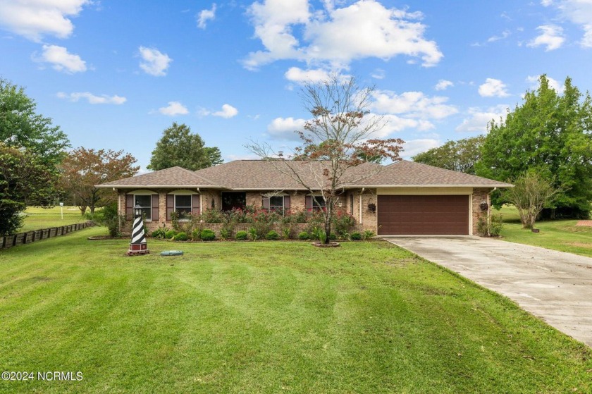 Welcome to this stunning 3-bedroom, 2.5-bathroom brick ranch - Beach Home for sale in New Bern, North Carolina on Beachhouse.com