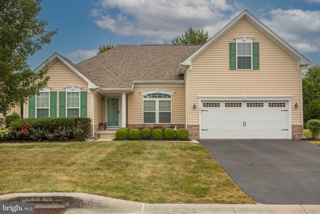 COMING SOON! 10 Fairway Drive, Ocean View, Delaware 19970 is a - Beach Home for sale in Ocean View, Delaware on Beachhouse.com