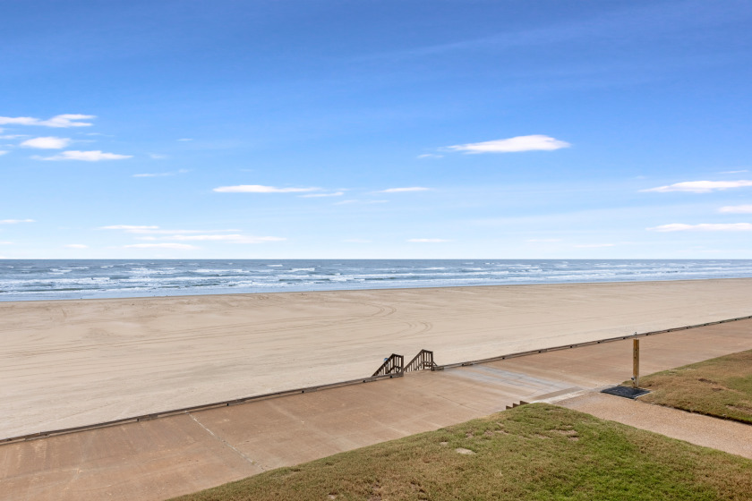 Panoramic Beachfront Views from This El Constante Gulf-Front - Beach Vacation Rentals in Corpus Christi, Texas on Beachhouse.com