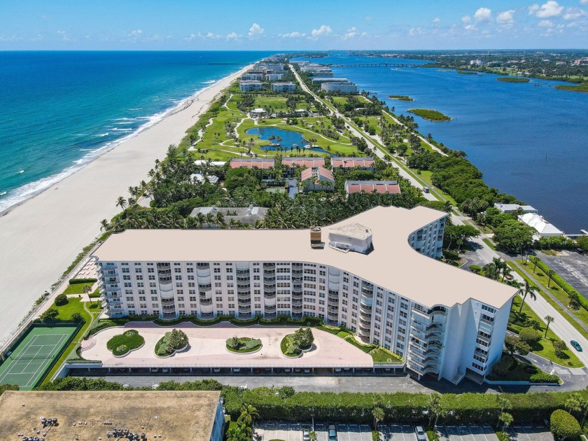 Harbor house is a full service building that is oceanfront and - Beach Condo for sale in Palm Beach, Florida on Beachhouse.com
