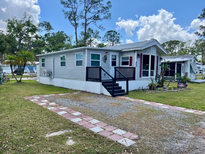 C186 Ramblers Rest - Beautifully Designed & Turnkey Park Model! - Beach Home for sale in Venice, Florida on Beachhouse.com