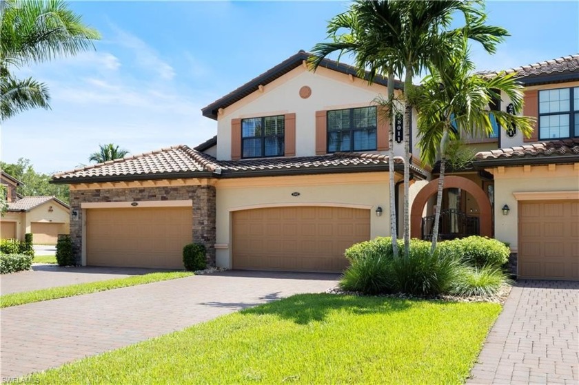 WELCOME to Beautiful Bonita National Golf & Country Club. This - Beach Home for sale in Bonita Springs, Florida on Beachhouse.com