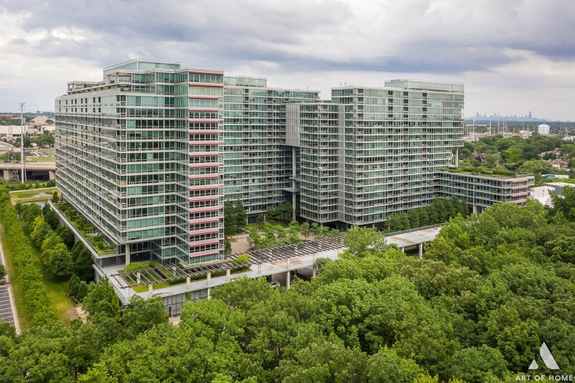 MUST SEE THIS LUXURY AND ELEGANT PENTHOUSE ON THE 19TH FLOOR OF - Beach Home for sale in Skokie, Illinois on Beachhouse.com