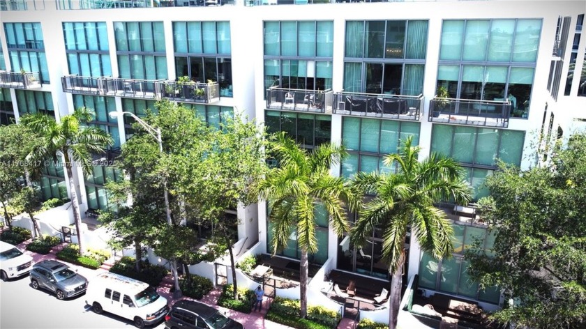 The best deal on Miami Beach!! This one-floor apartment boasts a - Beach Condo for sale in Miami Beach, Florida on Beachhouse.com