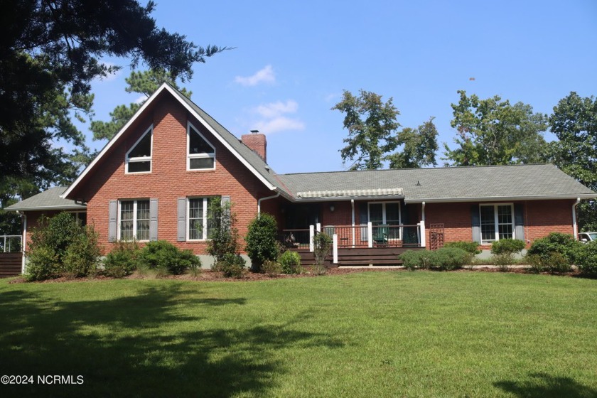 Privacy is yours in this brick waterfront home on 2 acres - Beach Home for sale in Oriental, North Carolina on Beachhouse.com