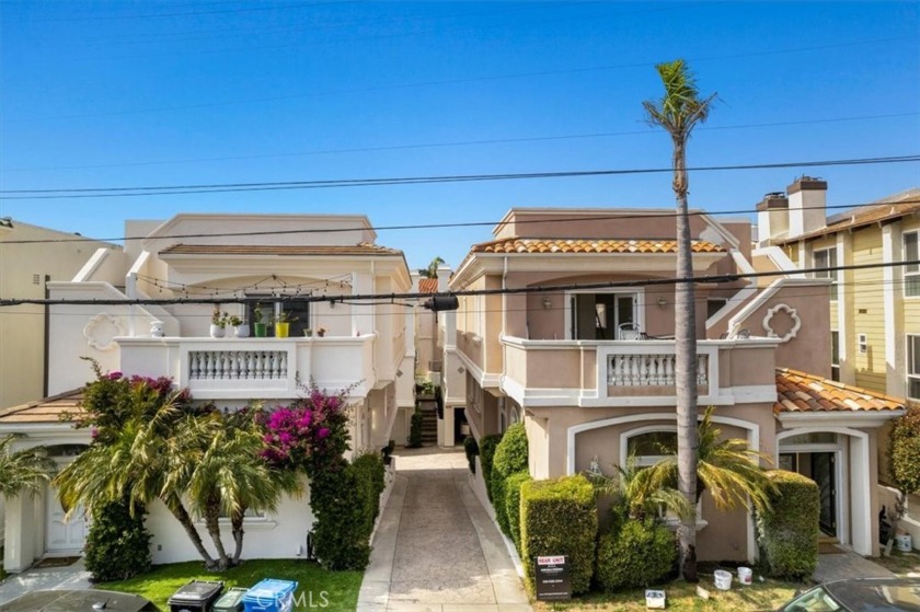 Stunning Mediterranean style free standing townhome, boasting 4 - Beach Townhome/Townhouse for sale in Hermosa Beach, California on Beachhouse.com
