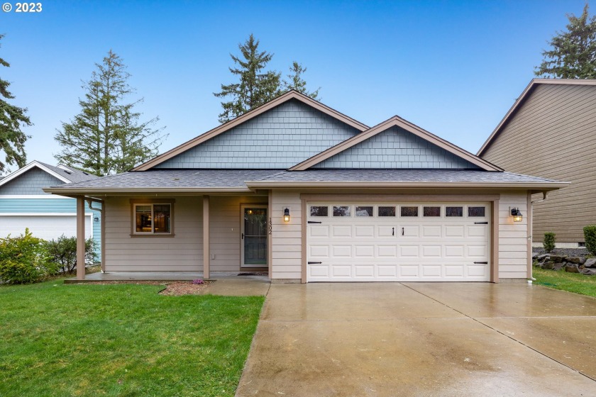 This contemporary single level home is located minutes from - Beach Home for sale in Gearhart, Oregon on Beachhouse.com
