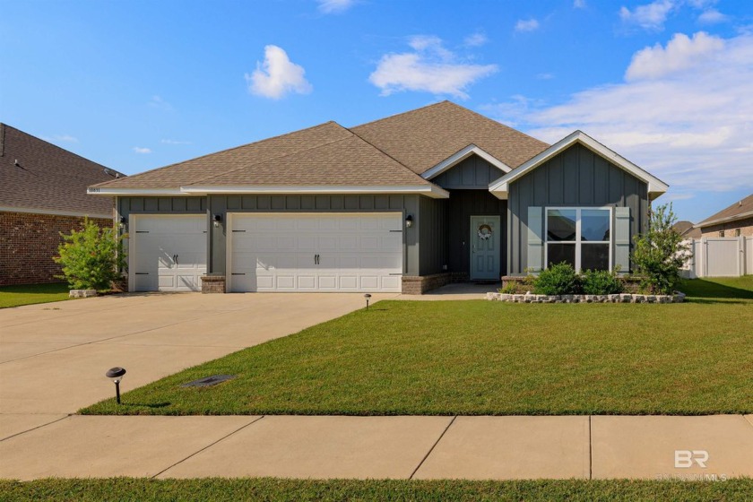 This stunning Gold Fortified 4-bedroom, 3-bath home showcases an - Beach Home for sale in Daphne, Alabama on Beachhouse.com