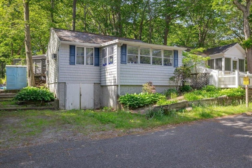 Come on in to your home away from home on the North Fork! This 2 - Beach Home for sale in Baiting Hollow, New York on Beachhouse.com