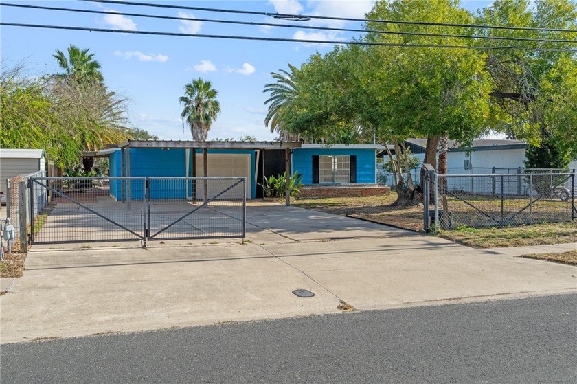 Waterfront Living at Its Finest! With direct Access to the - Beach Home for sale in Corpus Christi, Texas on Beachhouse.com