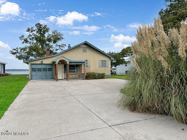 **Waterfront Oasis: Make This Home Your Own**

Nestled along - Beach Home for sale in Edenton, North Carolina on Beachhouse.com