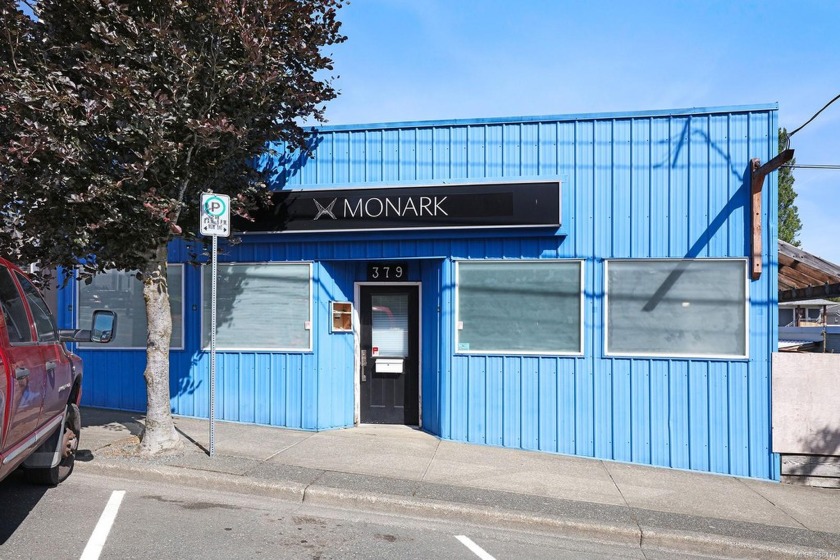 Prime Commercial Space Available in the Heart of Courtenay!

 - Beach Commercial for sale in Courtenay,  on Beachhouse.com