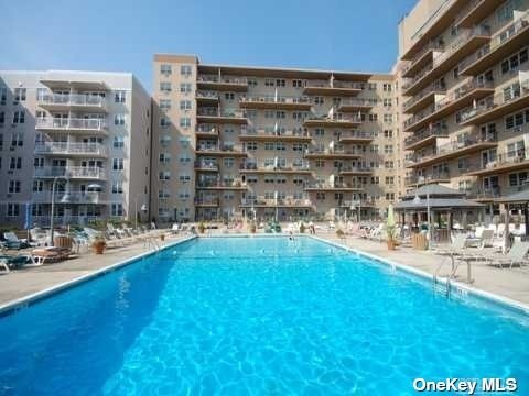**REDUCED**   Bright and Sunny Jr4 with a Very Large Living Rm - Beach Apartment for sale in Long Beach, New York on Beachhouse.com
